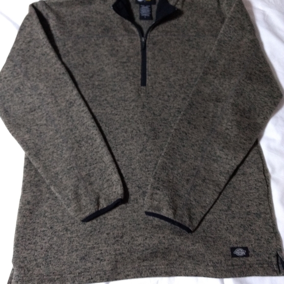 Halfzip Fleece Pullover - Picture 1 of 5